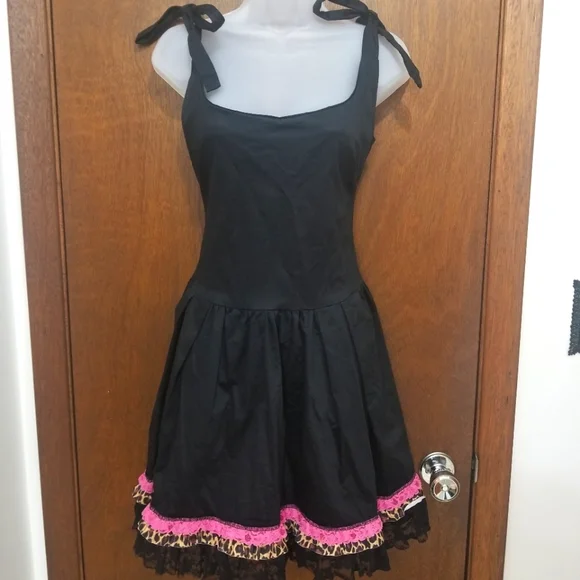 Pinky Pinups Strap Doll Dress - Picture 5 of 10